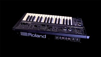 Roland-SH09